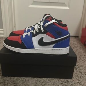 Air Jordan 1 MID GS